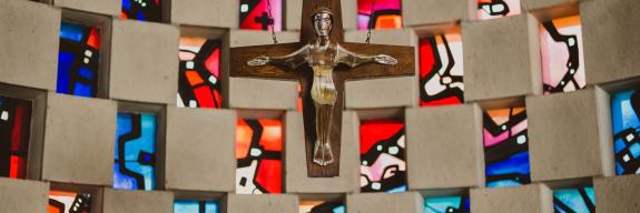 Kreuz in der Kapelle des Lourdesheims, Aachen